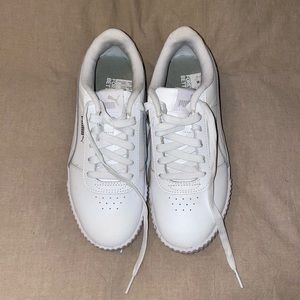 Women’s Puma carina shoes
